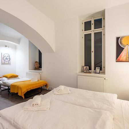 Eclectic And Design Duplex In Pragueアパートメント エクステリア 写真